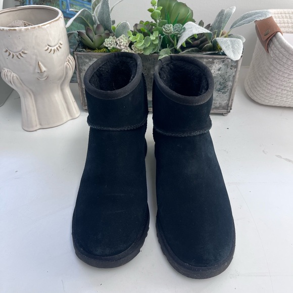 UGG Black Suede Boots - Picture 6 of 6